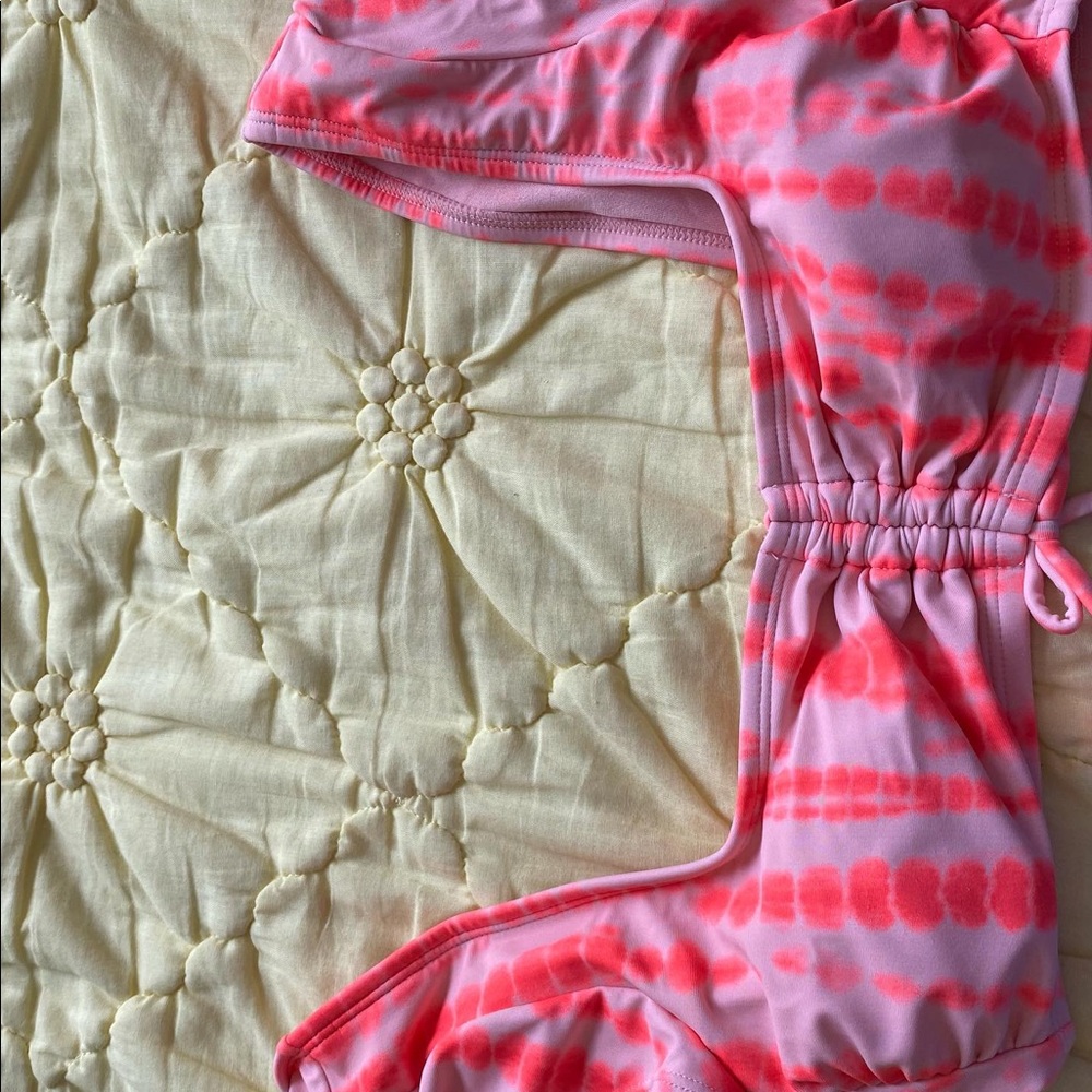 Pink tie dye bikini top!